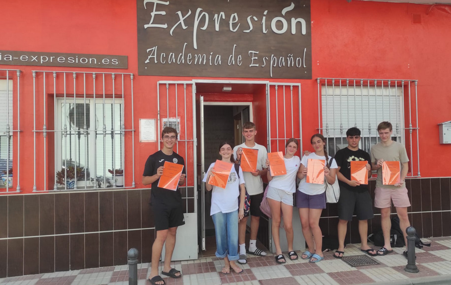 Academia_Expresion_Entrada